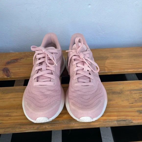 Lululemon Women's Blissfeel 2 Athletic Running Sneakers - Picture 2 of 4